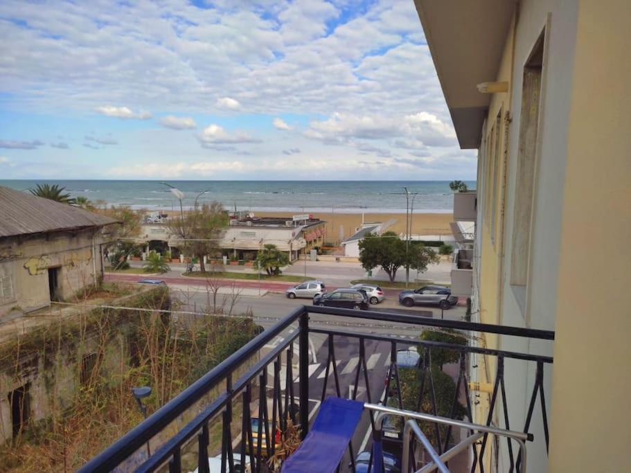 Casa Di Pipo - Appartamento Davanti Al Mare Pescara Extérieur photo