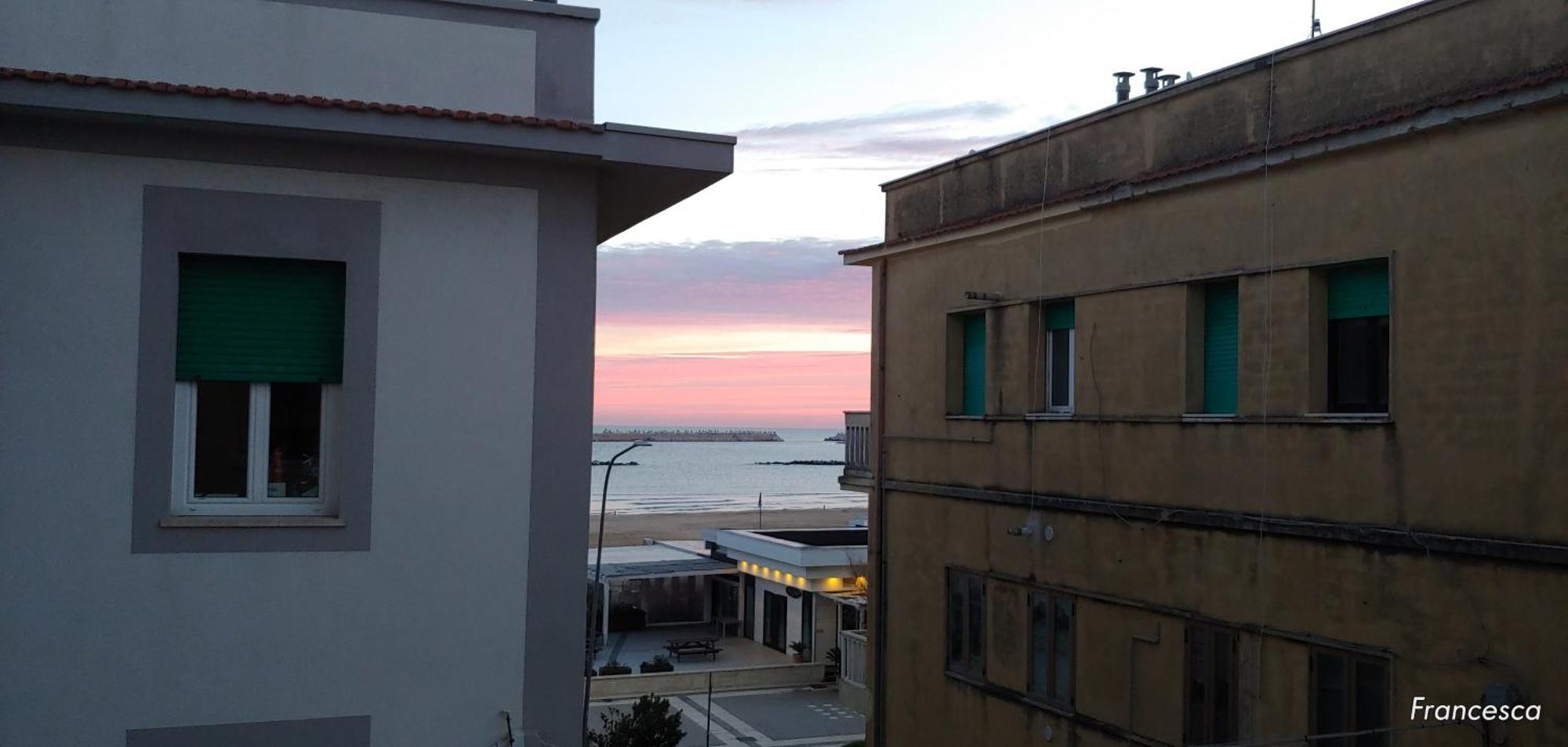 Casa Di Pipo - Appartamento Davanti Al Mare Pescara Extérieur photo